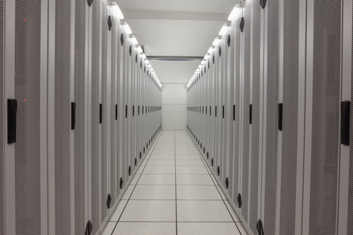 rows of data center server racks